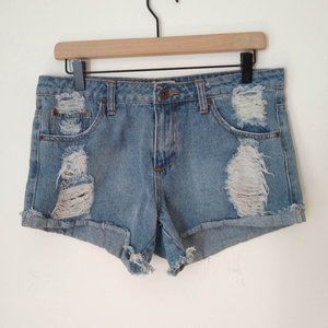 Timing Distressed Denim Shorts